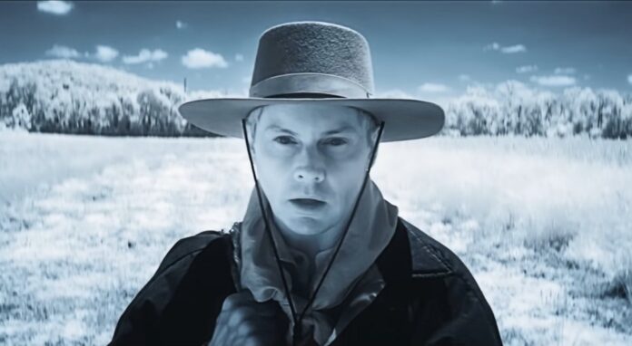 Jack White copia Django e Franco Nero nel nuovo video