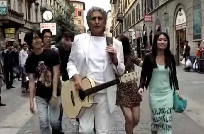 Toto Cutugno canta L'Italiano in cinese
